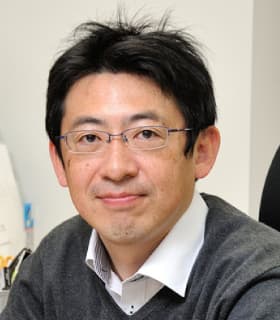 Katsutoshi Yada1