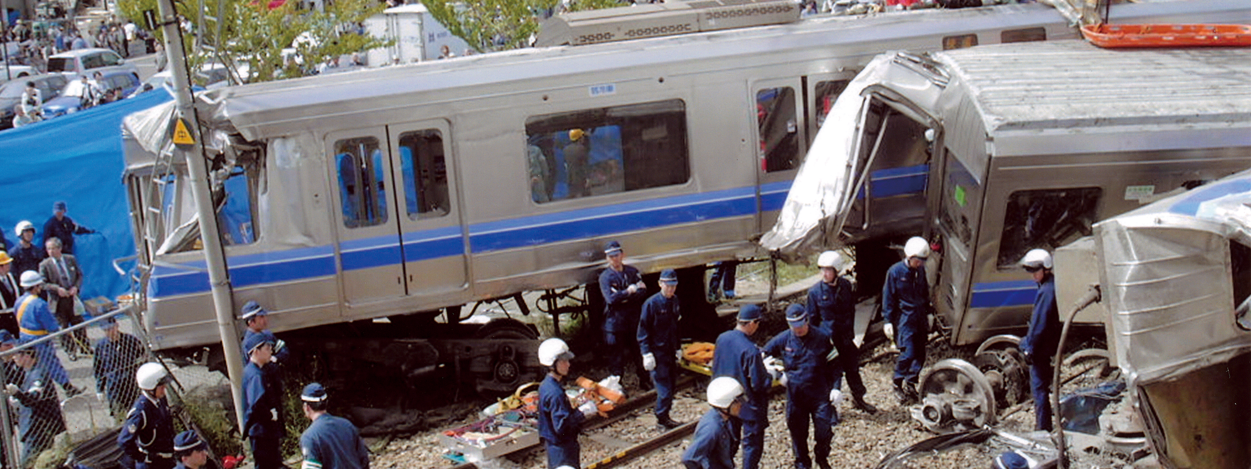 交通機関の安全性を追求し、事故防止対策を提案