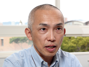 商学部　長谷川 伸 准教授