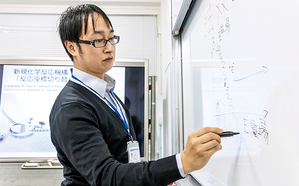 システム理工学部 寺本 央 准教授