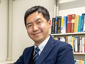 外国語学部 田島 慎朗 准教授